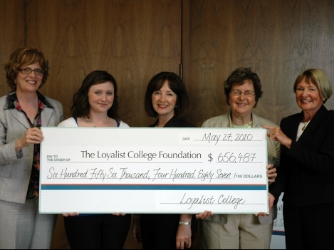 Cheque Presented to Loyalist College Foundation